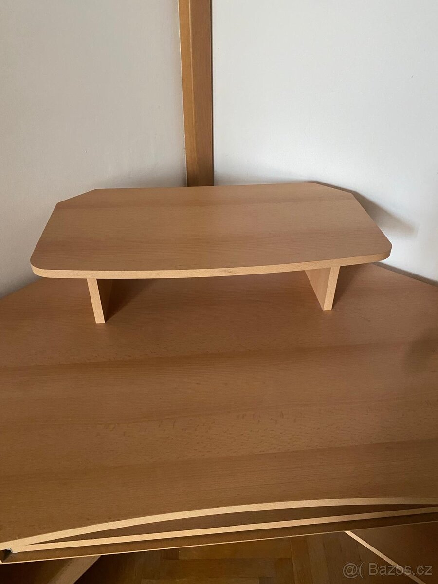 Počítačový stůl - 3