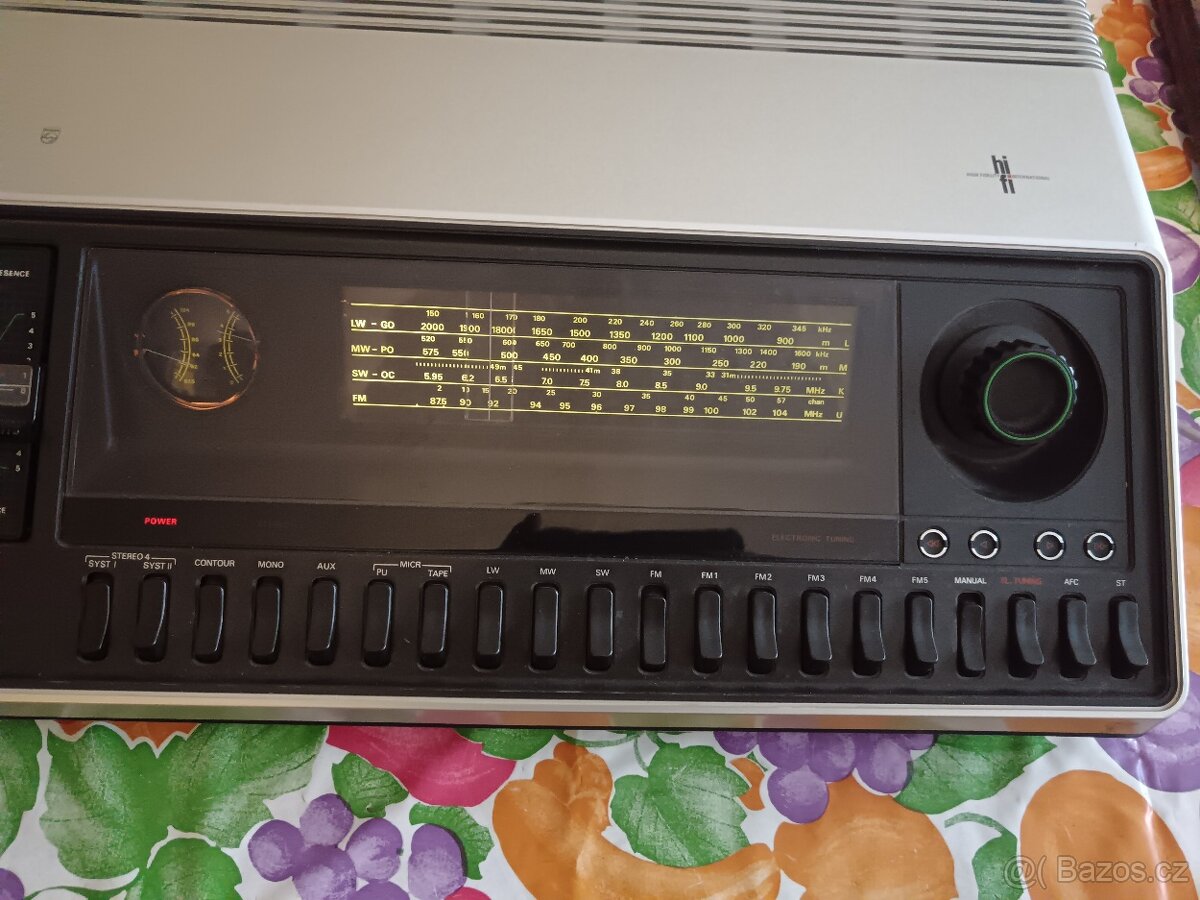 Philips 752- 22RH752/22 Stereofonní tuner/zesilovač - 3