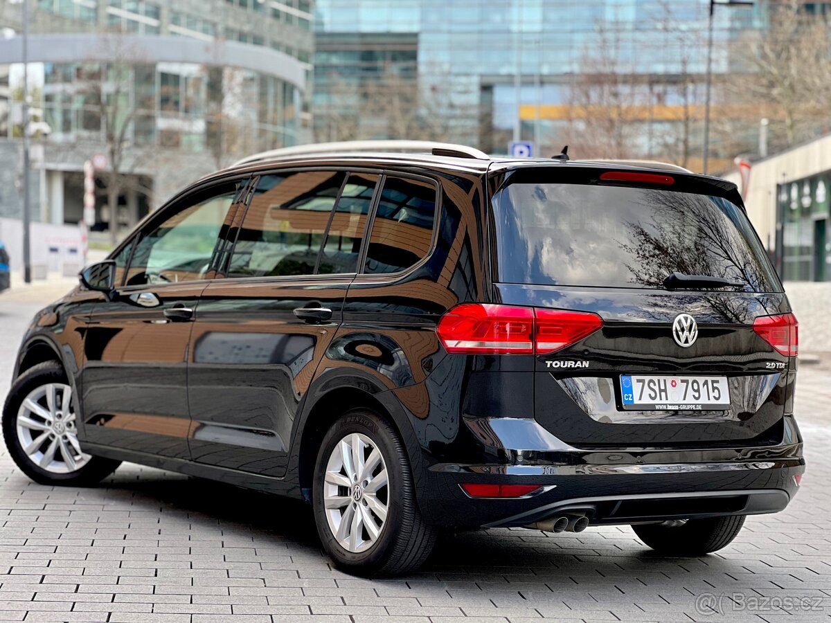 VW Touran 7 míst - 3