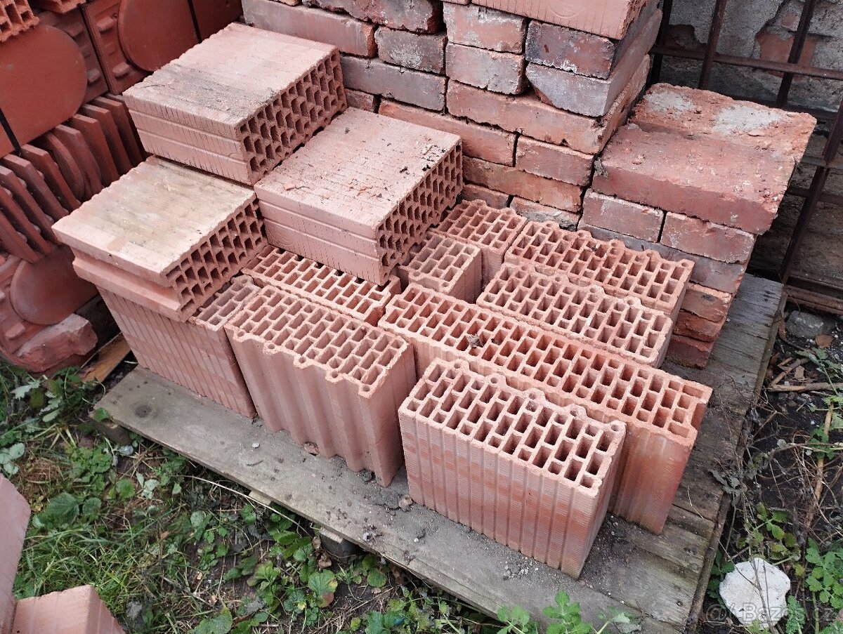 Zbytek cihel... - 3
