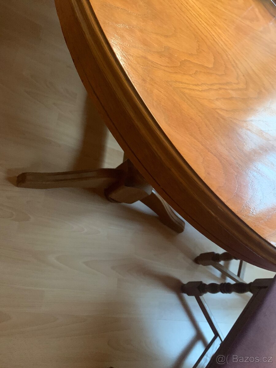 Jídelní stůl a 6 židlí - 3
