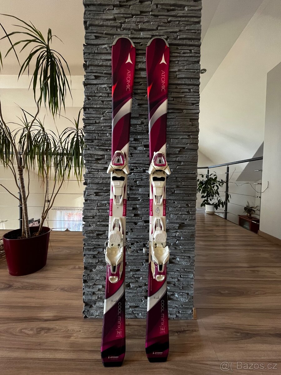 Atomic Dámské lyže vel. 141 JAKO NOVÉ - 3