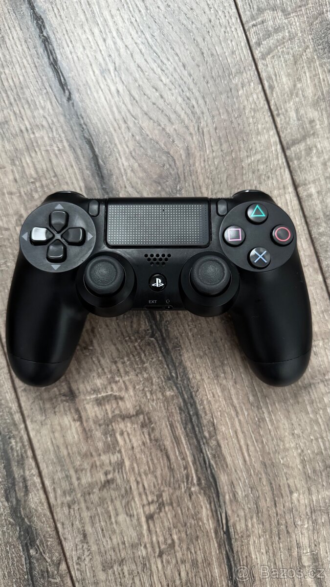 PlayStation PS4 Pro 1TB včetně 2ks ovladačů - REZERVACE - 3