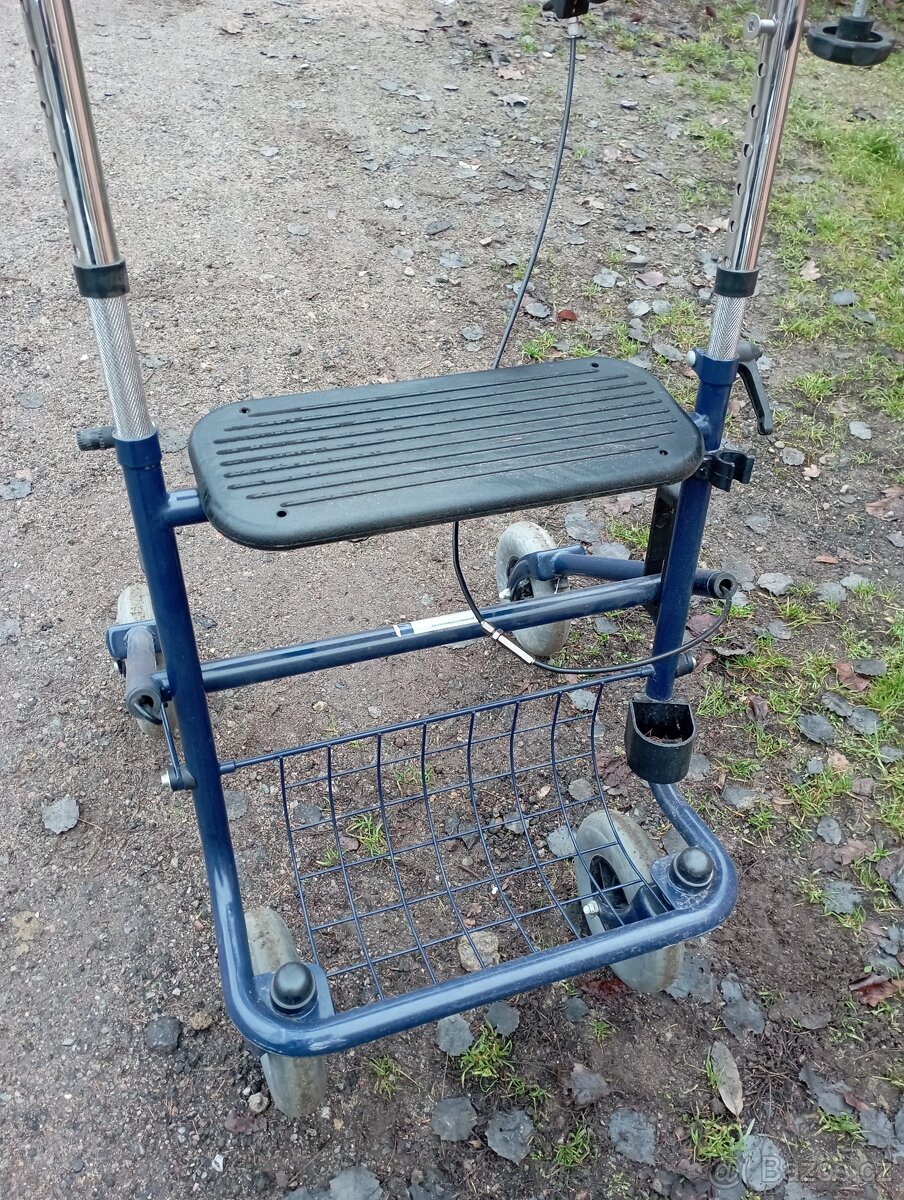 Chodítko pro dospělé - 3