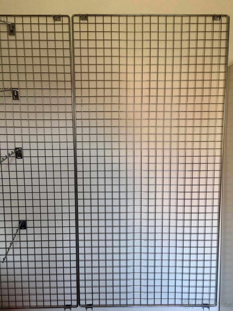 Závěsné kovové regály - 3