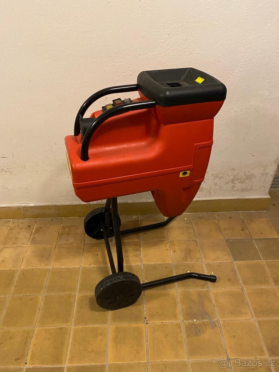 Elektrický drtič větví - HECHT 625 - 3