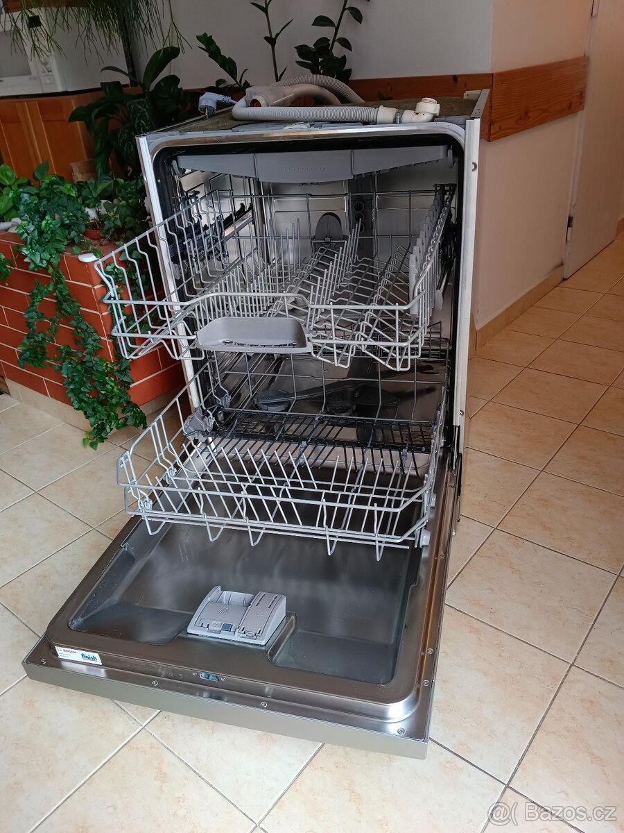 Prodám myčku Bosch - 3