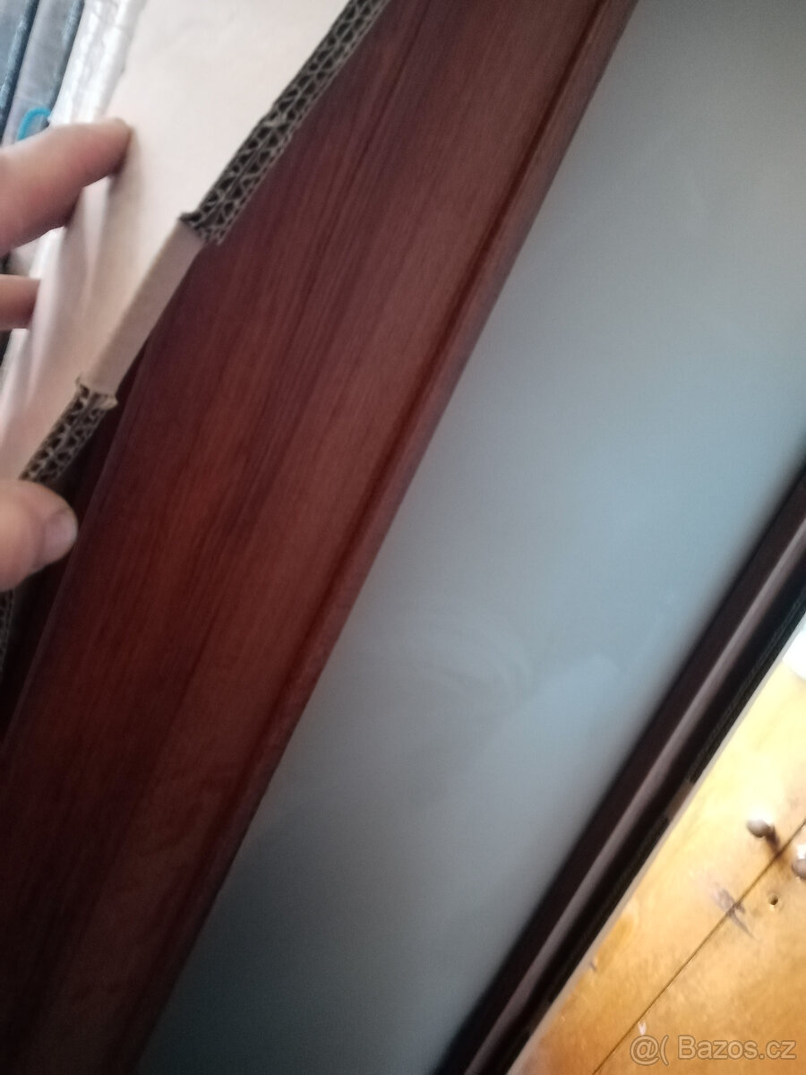 Prodám dveře teak , 80 cm /195 pravé se sklem - 3