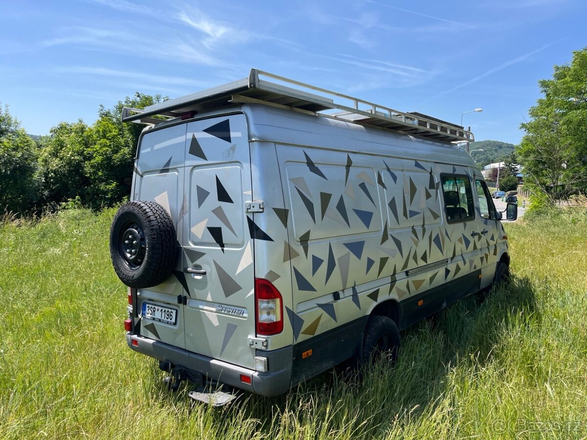 Offroad obytka pro 6 osob Sprinter 4x4