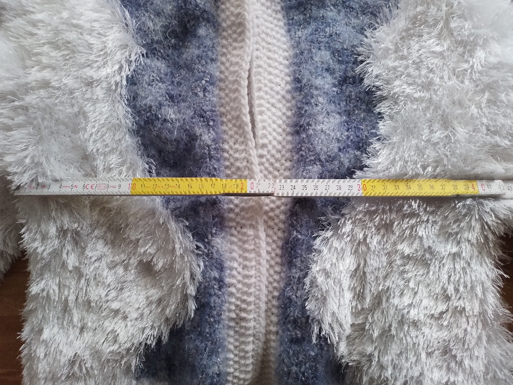 Dívčí chlupatkový svetřík, vel. asi 152-158 - 3