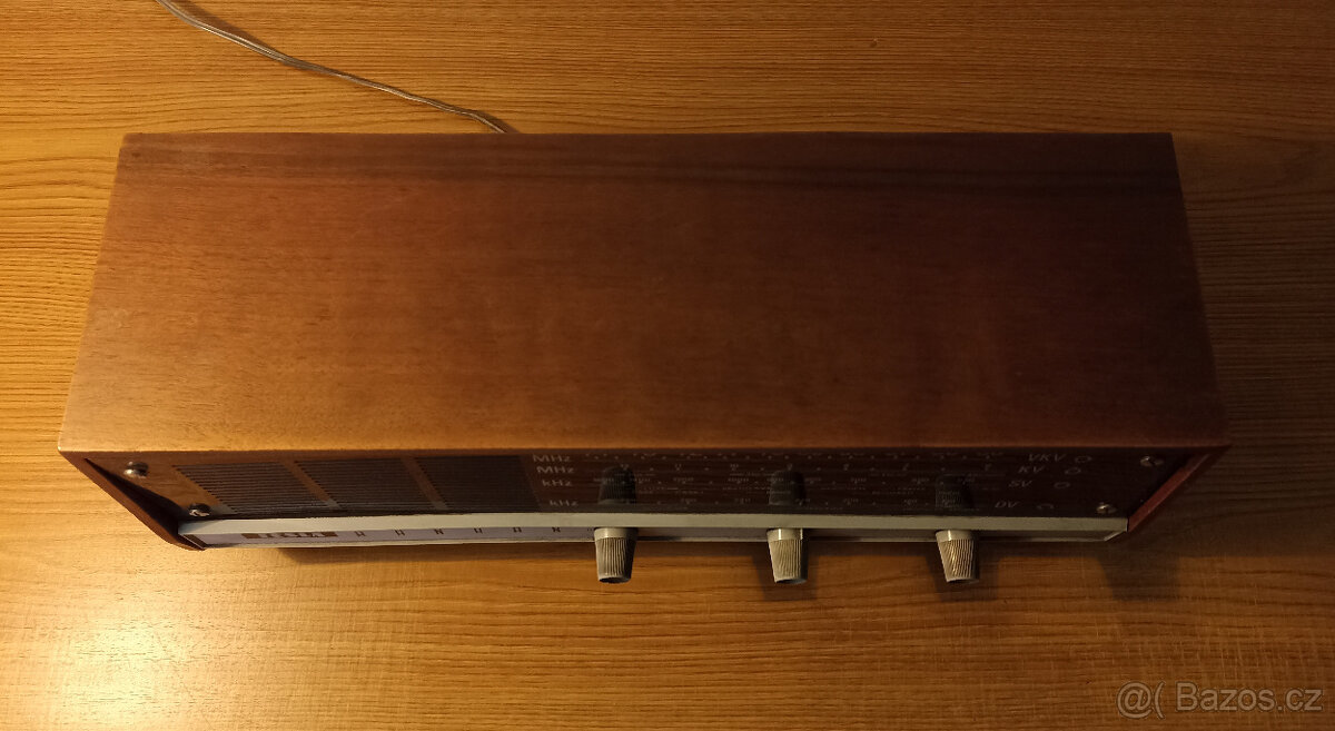 Staré retro rádio Tesla Kankan 437A - 3