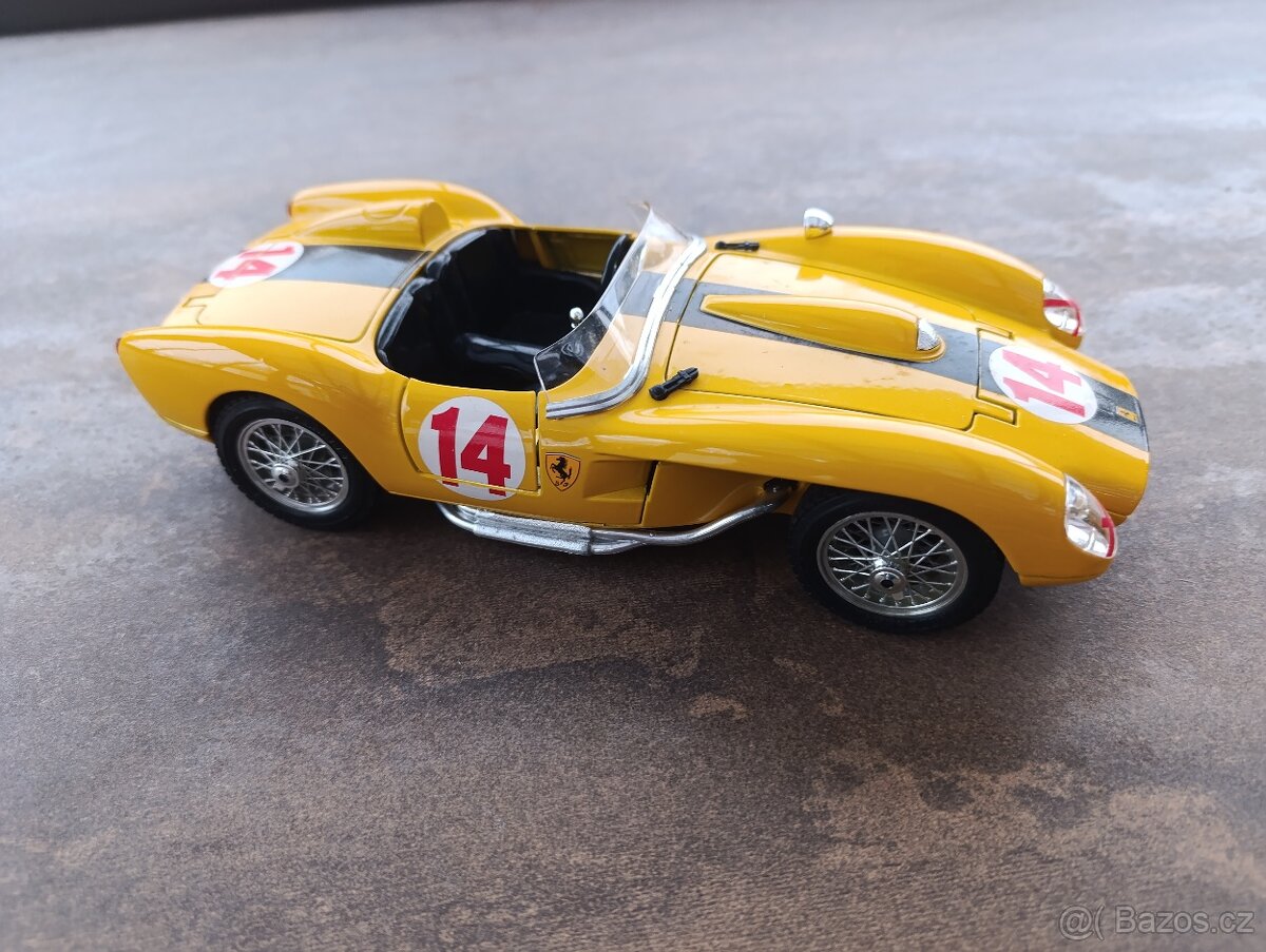 modely autíček 1:18 - 3