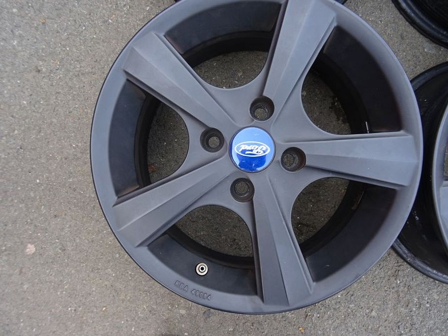 Alu disky na Ford, 15", 4x108, ET 35, šíře 6,5J - 3