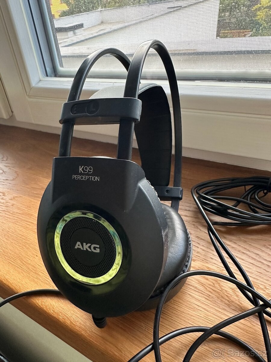 Studiová sluchátka AKG K99 - 3
