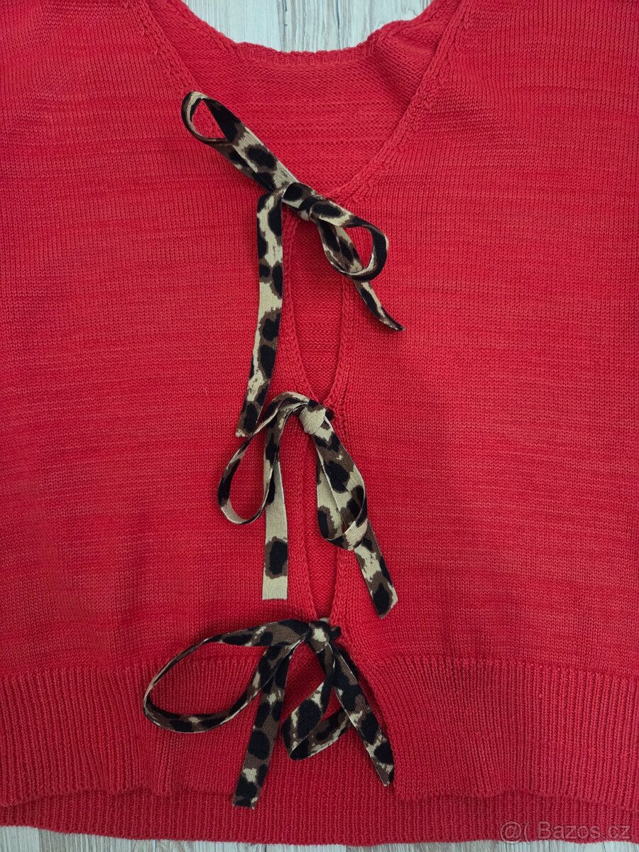 Krásný červený svetr vel.L - 3