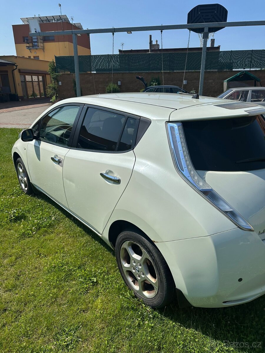 Nissan Leaf - 3