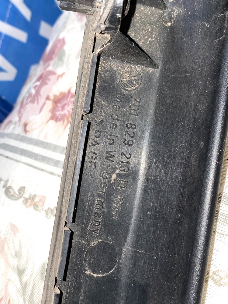 Lišta zadních dveří VW T4 - 3