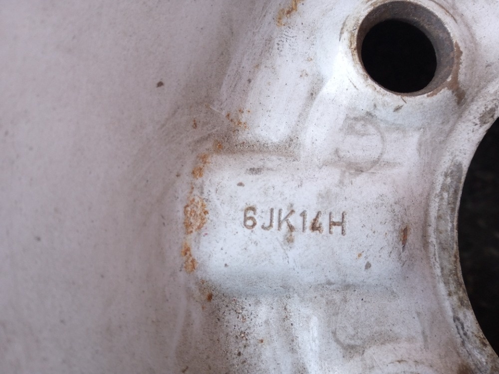 Prodám rezervní kolo 195R 14 C - 3