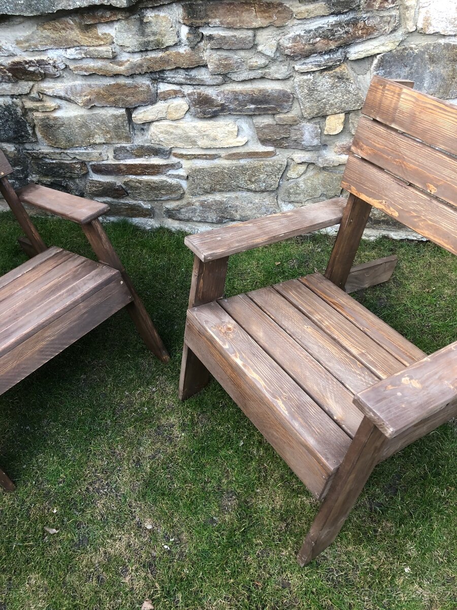 Prodávam dvě rustikální křesla - 3