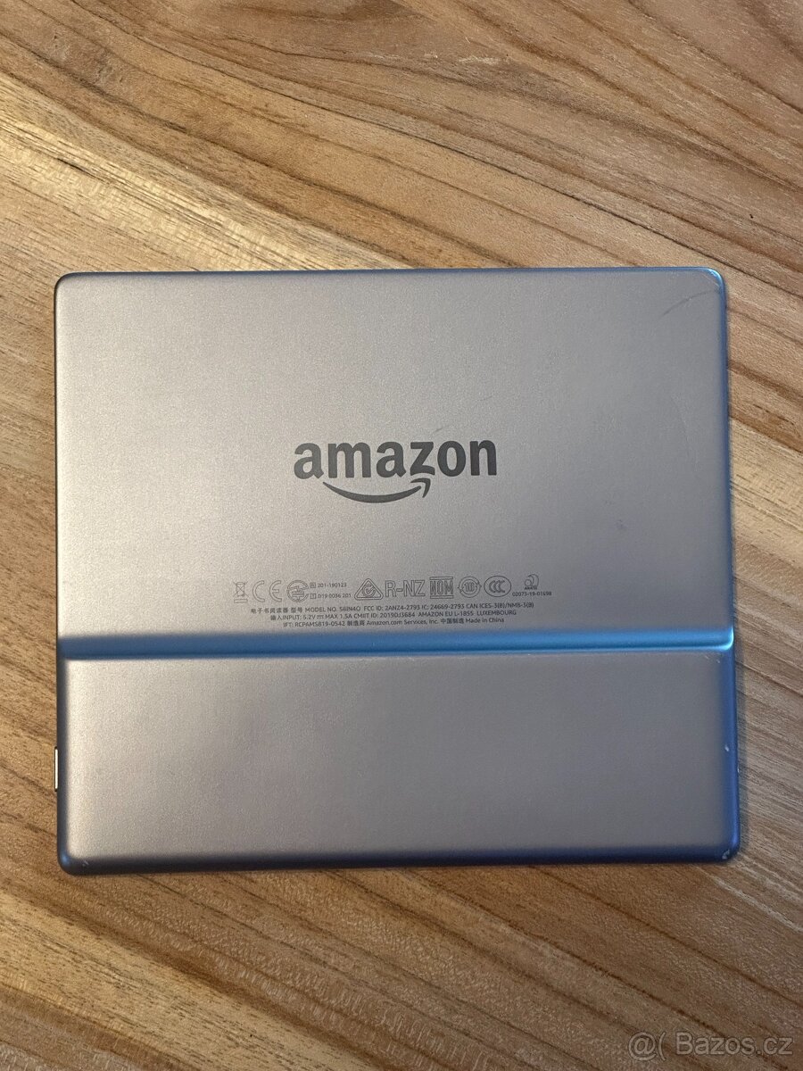 Čtečka knih Amazon Kindle Oasis 10th. gen 8GB - 3