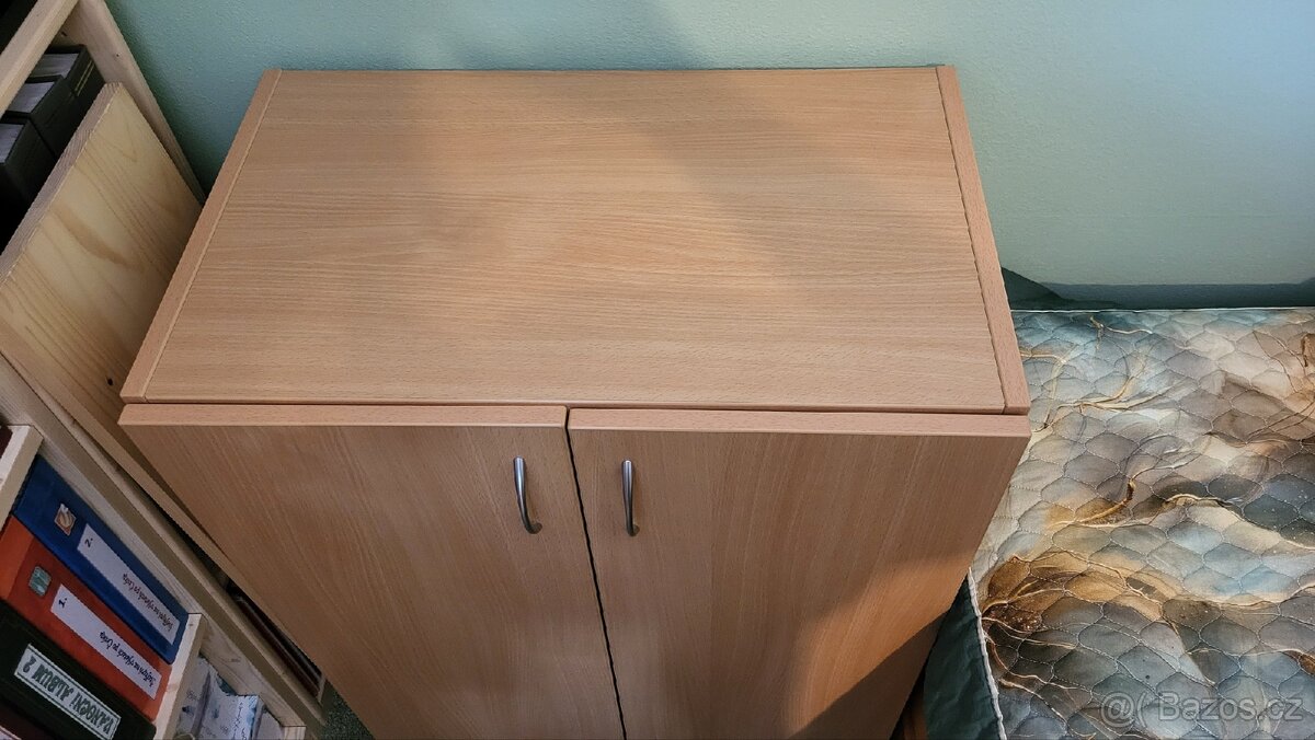 Skříňka z laminátu - 3
