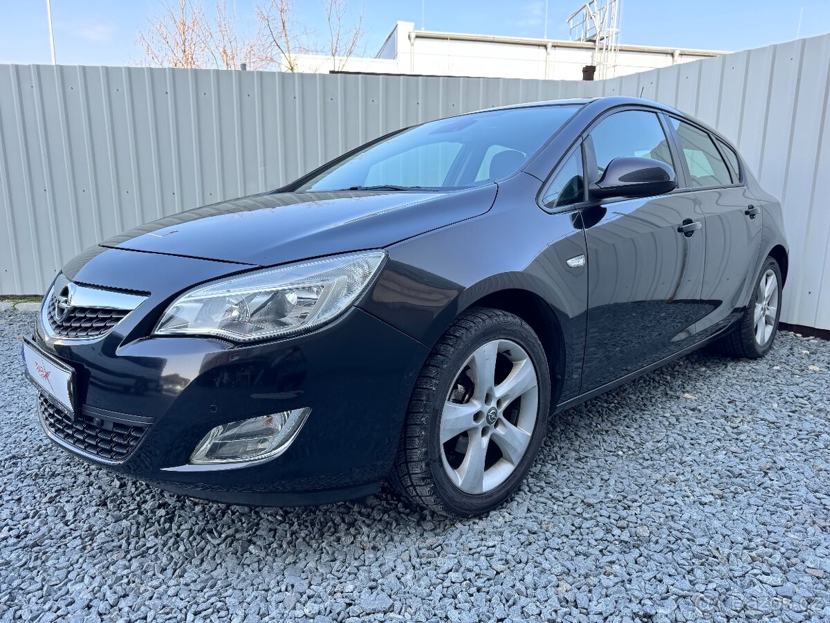 Opel Astra 1,4 i 103kW Cosmo Sports - 3