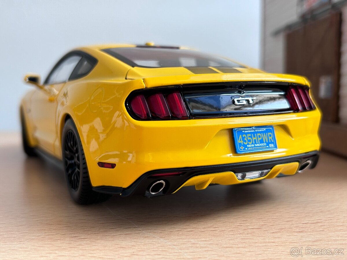 Ford mustang autoworld 1:18 - 3