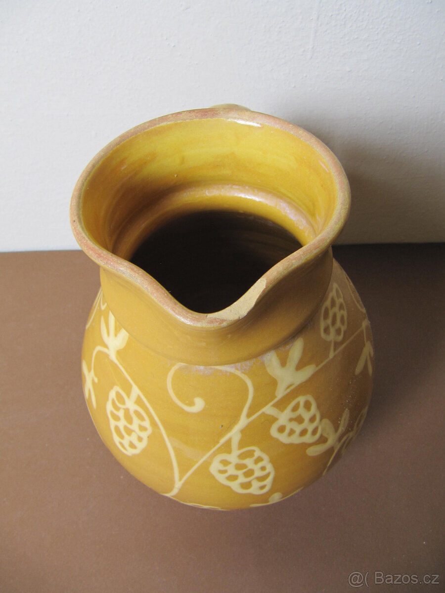 džbán rostlinný dekor - 3