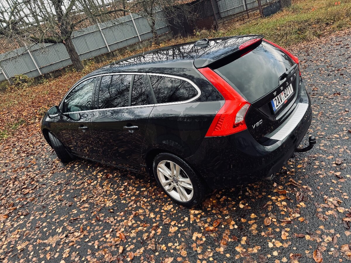 Volvo V60 2,4 D5 AWD, Automatická převodovka - 3