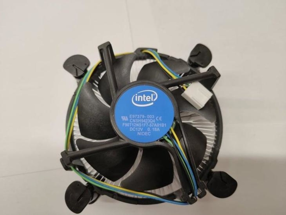 Intel Core i3-8300 | 3.70 GHz | UHD Graphics 630 | LGA 1151 - 3