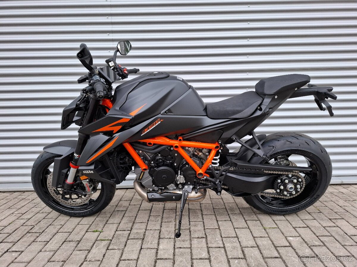 KTM 1390 Super Duke R - 3