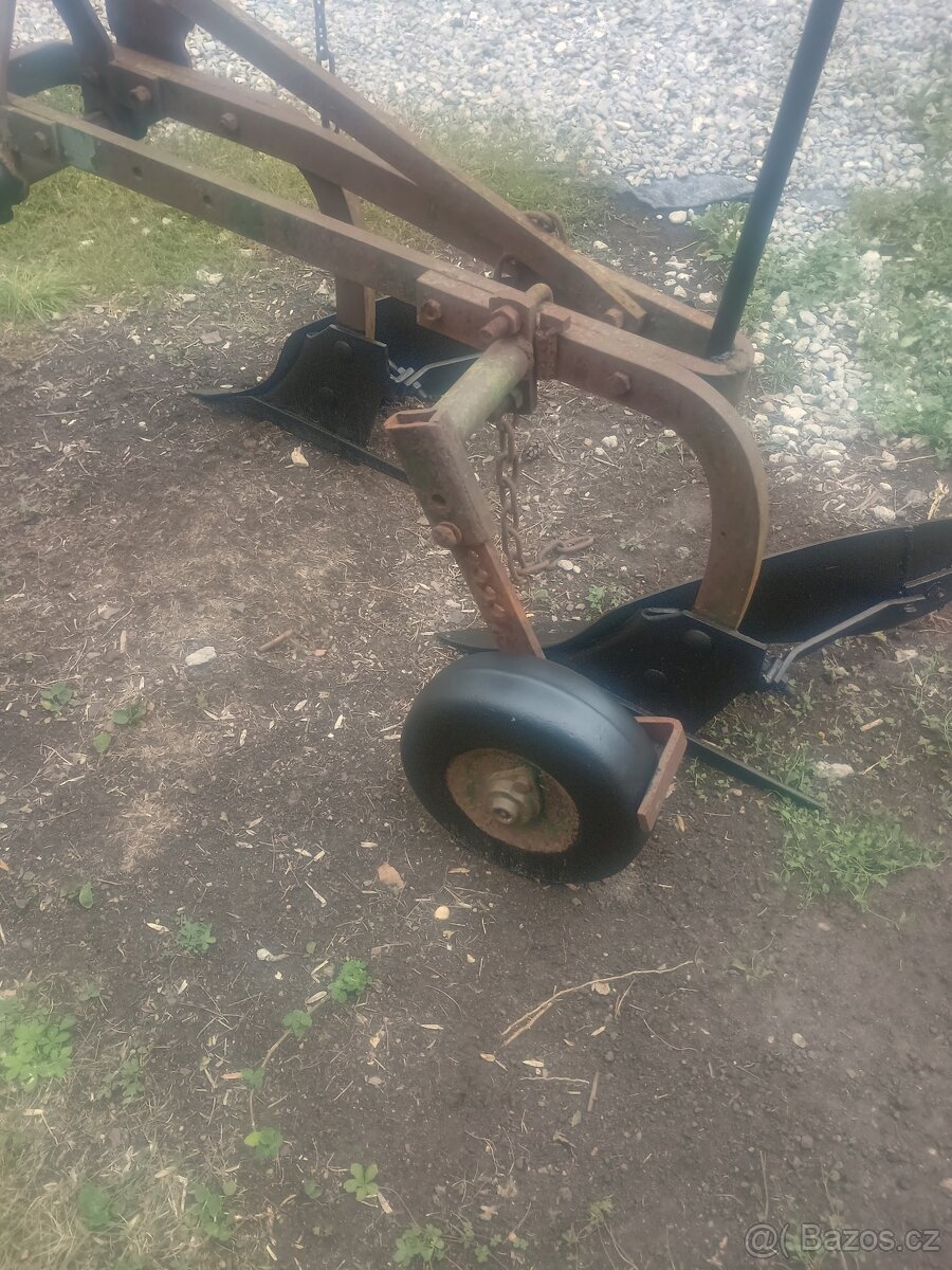Pluh za traktor 2 radlice - 3