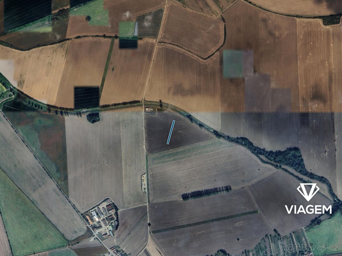 Pole 2 748 m² - 3