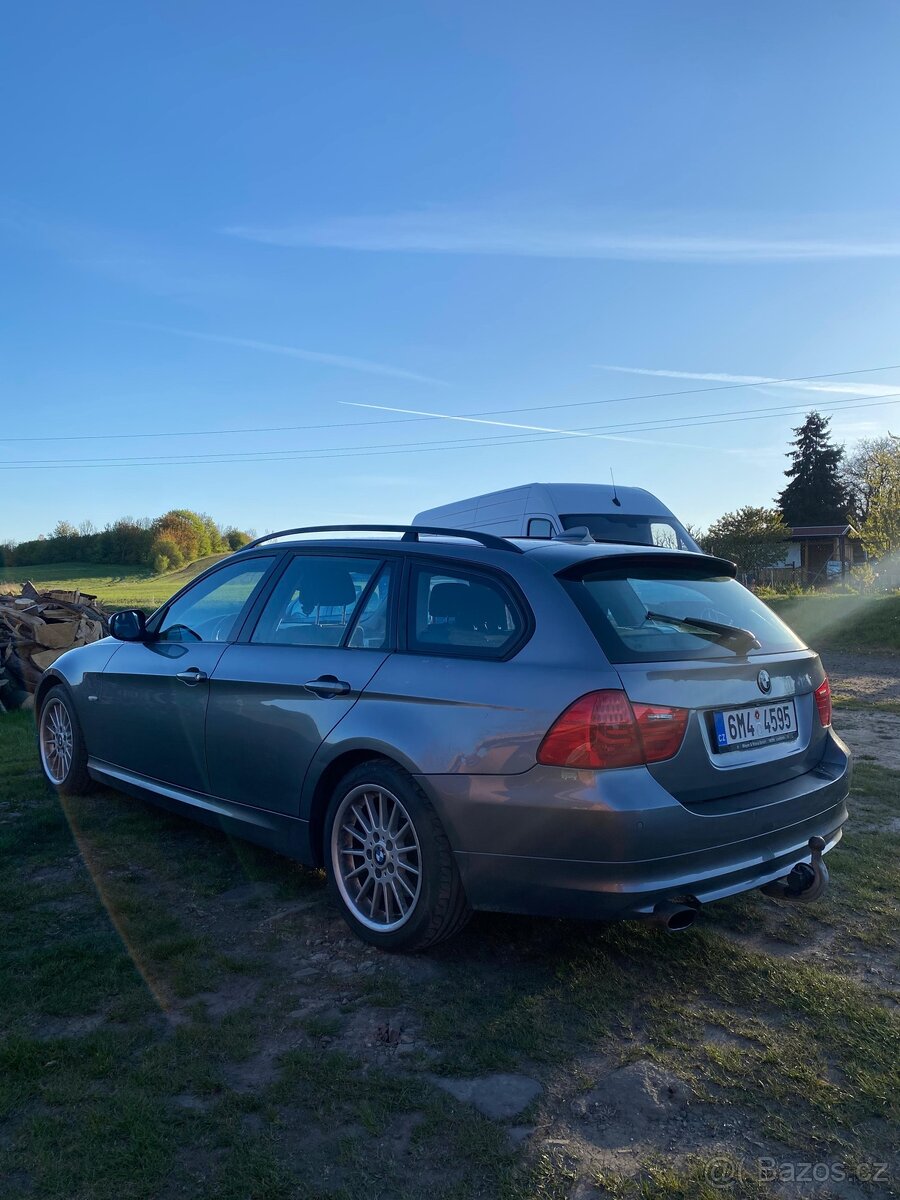 BMW E91 318d Lci - 3