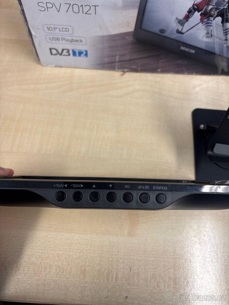 Přenosný 10,1" LCD TV Sencor (DVB-T2 / USB) - 3