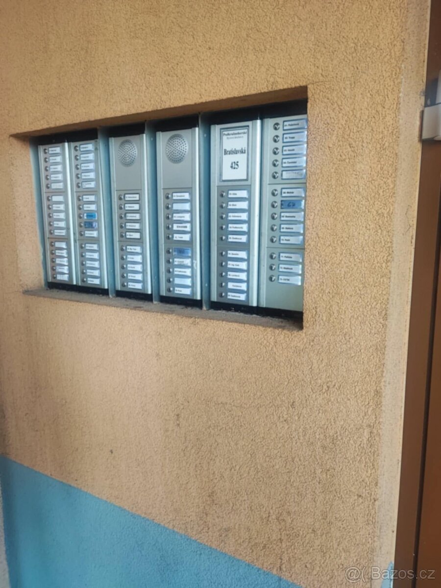 Prodam byt 1+1 družst.vlastnictvi 42 m2 Bratislavska u - 3