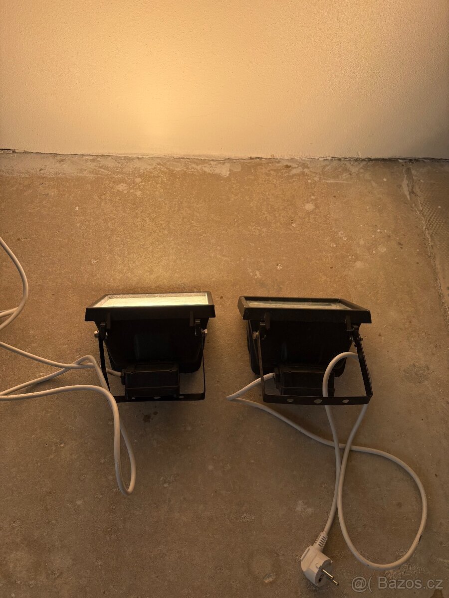 Halogenové světla. - 3