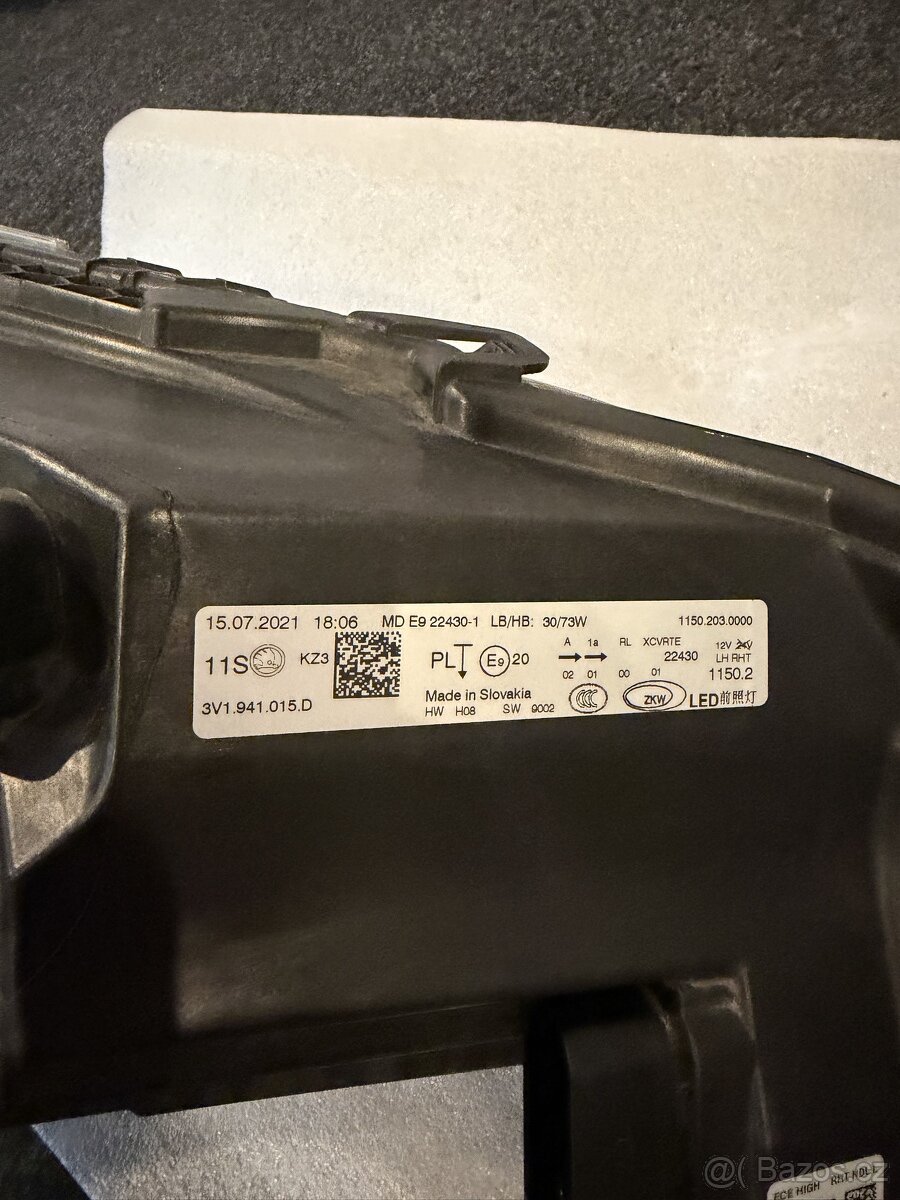 Levé přední světlo Škoda Superb 3 Facelift MATRIX - 3