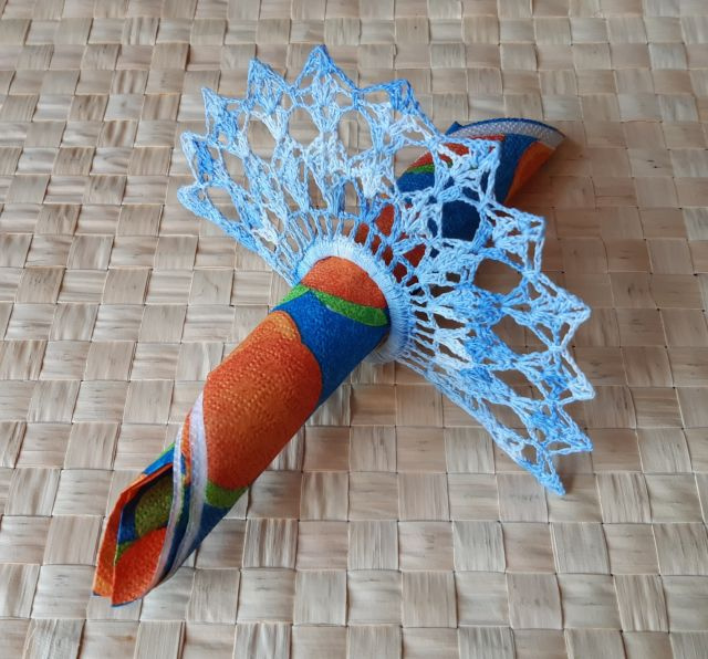 Háčkované vějíře - držáky ubrousků ke stolování 4 ks - 3