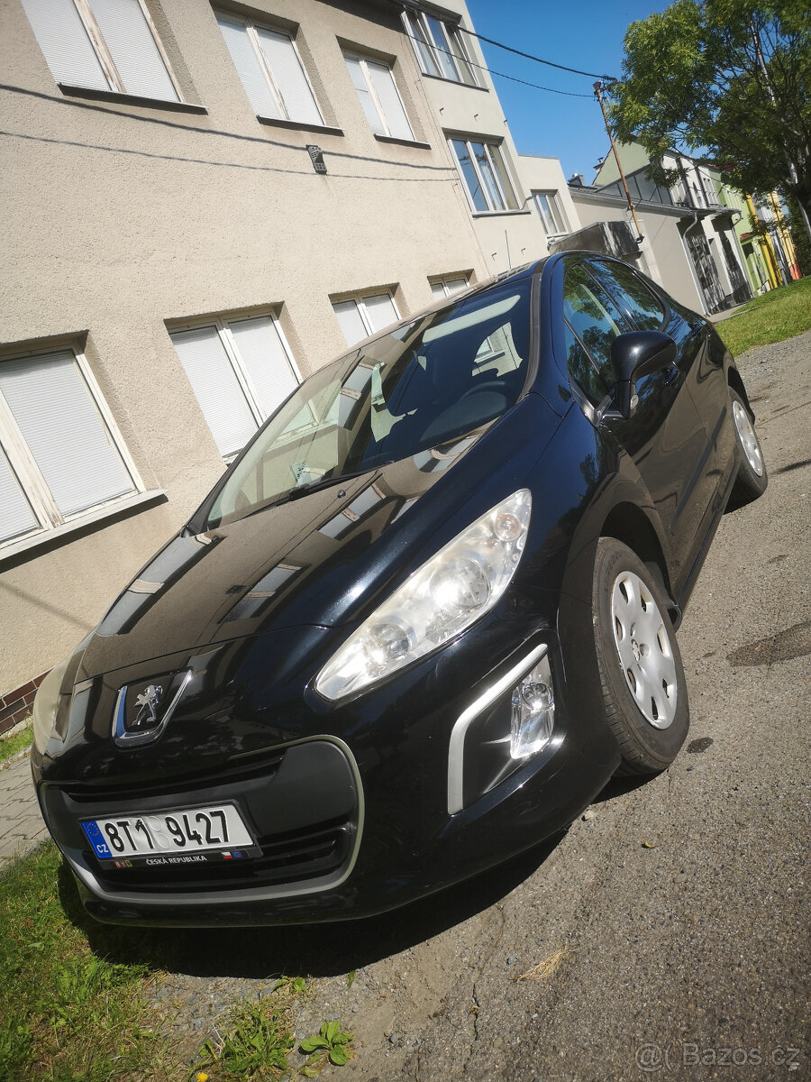 Peugeot 308 Kup CZ Naj 100tkm Serviska 1.4i Benzín 72Kw Sup - 3