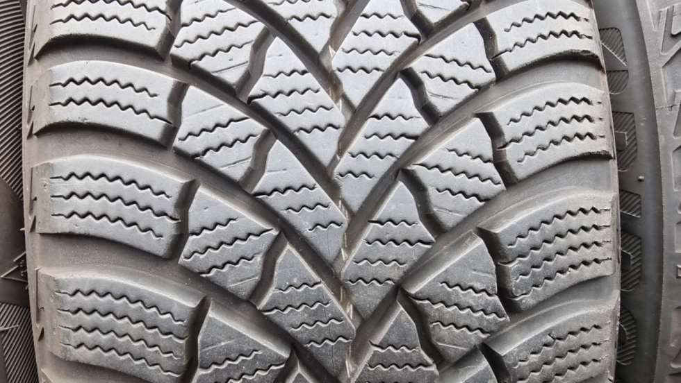 Zimní pneu 185/60/15 Bridgestone - 3