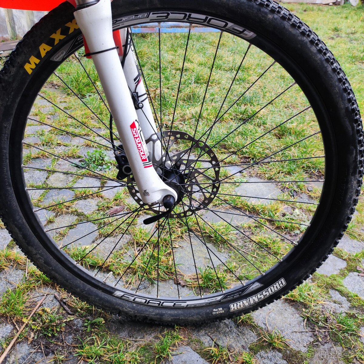 Prodám kolo GT Karakoram 29" trail a xc i do města - 3