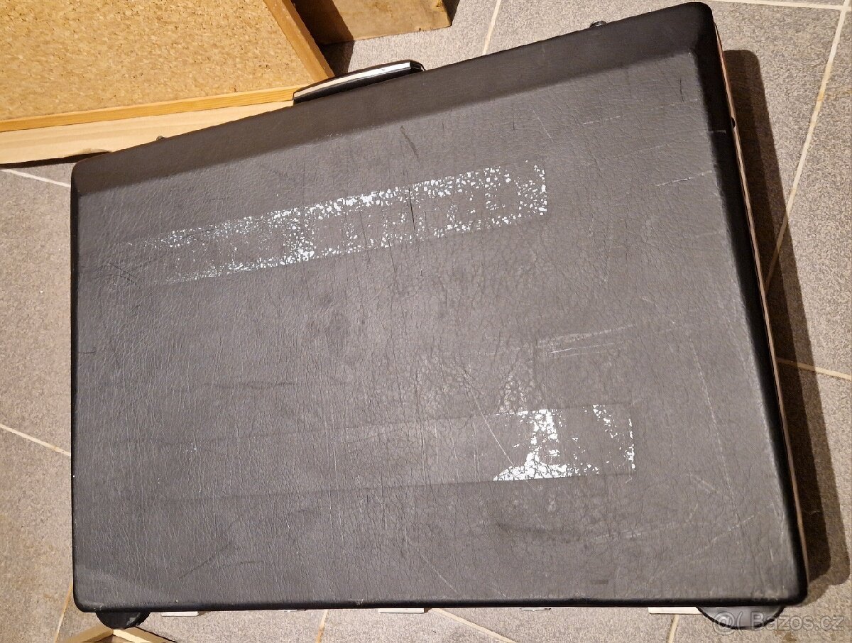 Skořepinový kufr - 3