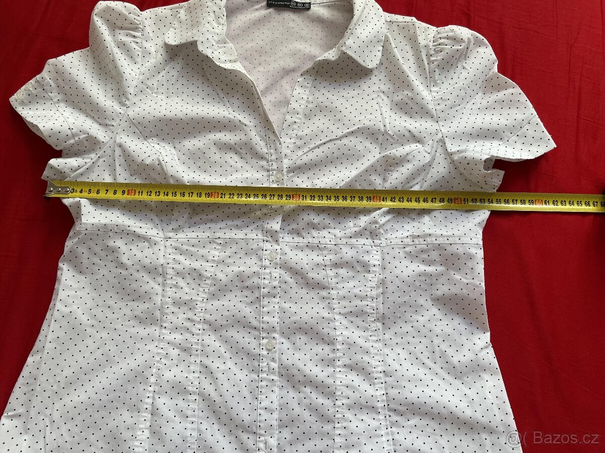 Bílá košile se zapínáním na háčky - 3
