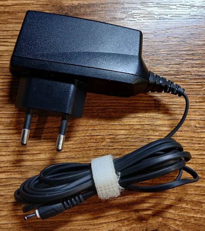 Nokia AC-8E - 3