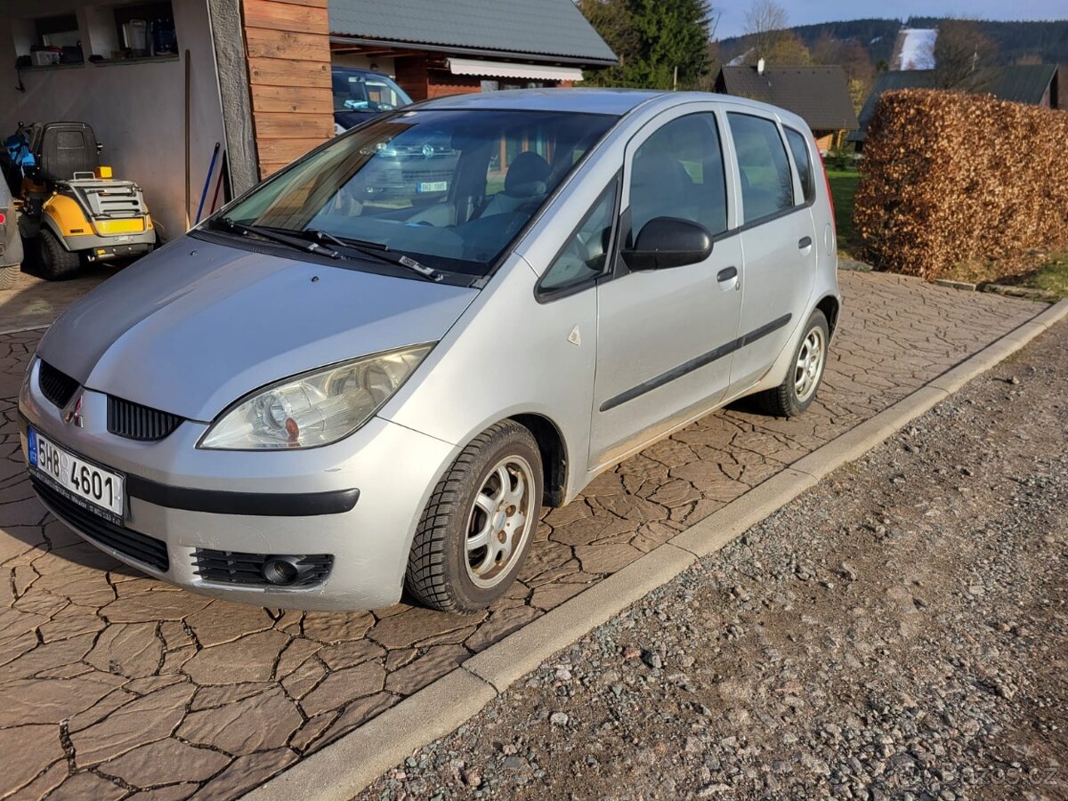 Mitsubishi Colt - 3