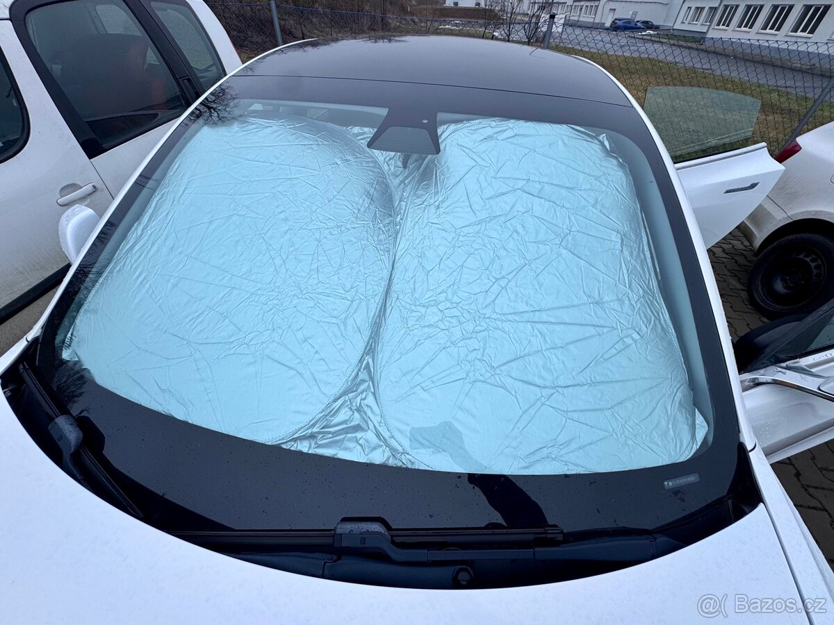 Tesla model 3 sluneční clona - 3