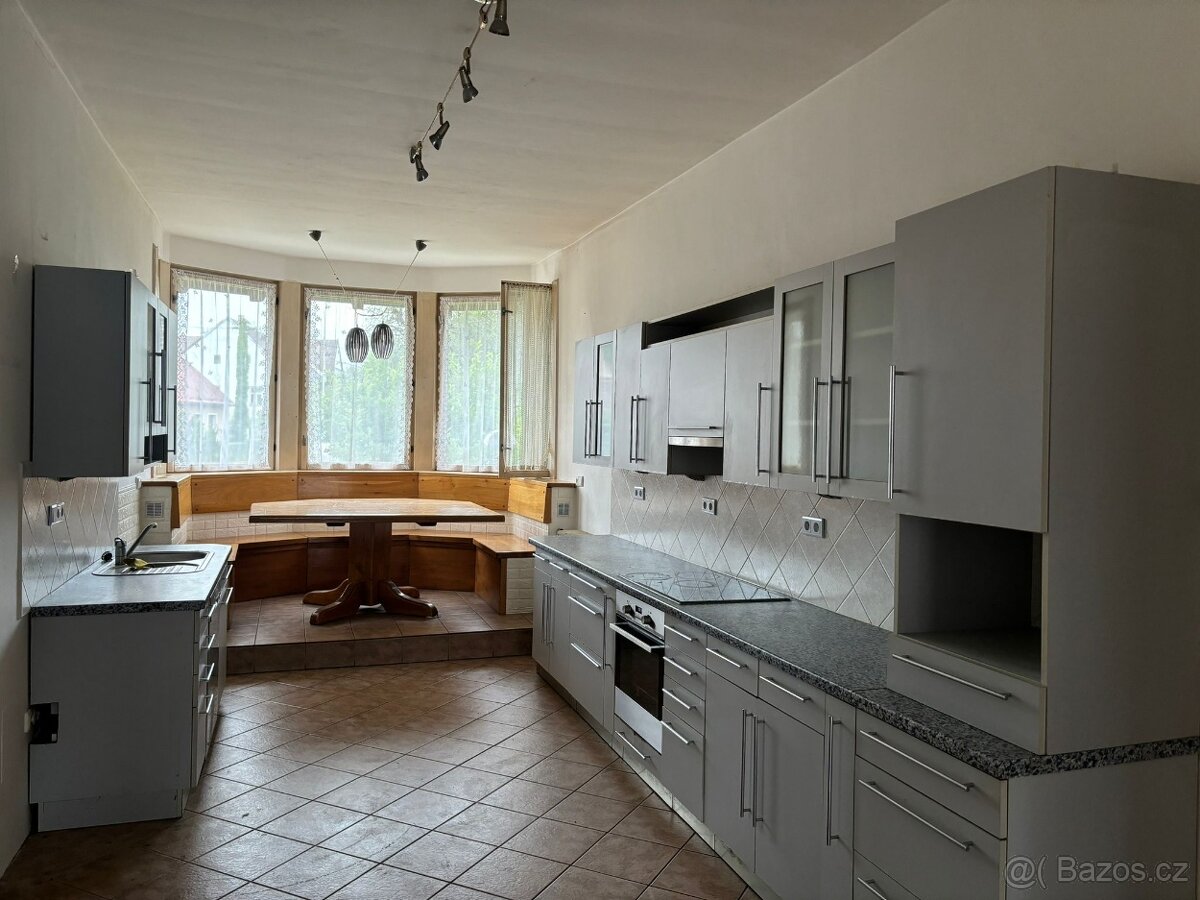 Prostorný byt 4+kk - 3