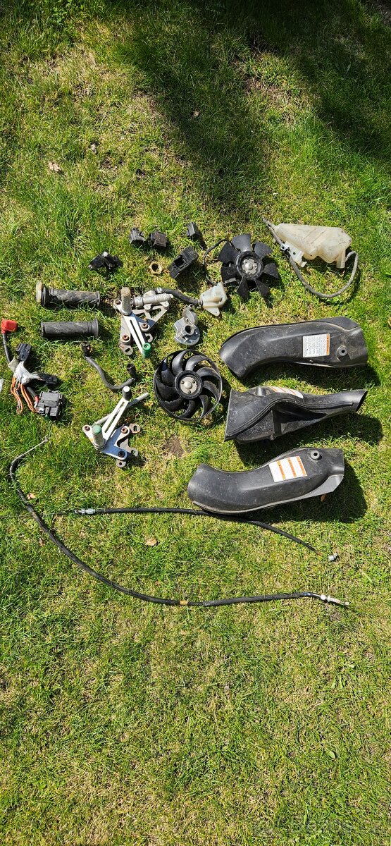 Suzuki GSX-R 600 K5 dily - 3