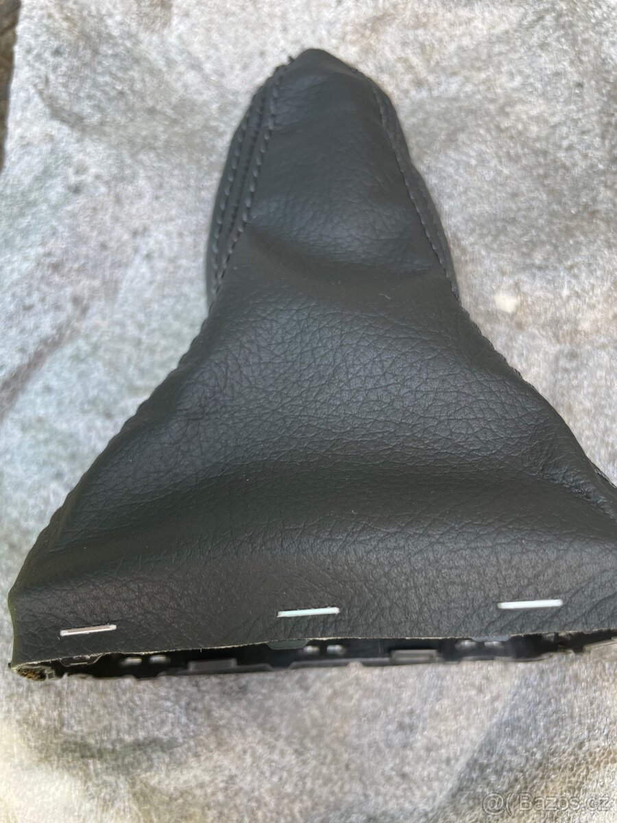 Manžeta řadící páky,kožená,nová,originál,Škoda Octavia 3 - 3